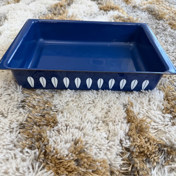 catherineholm Other - Catherineholm blue with white Lotus design Mid-Century Modern Blue lasagna pan